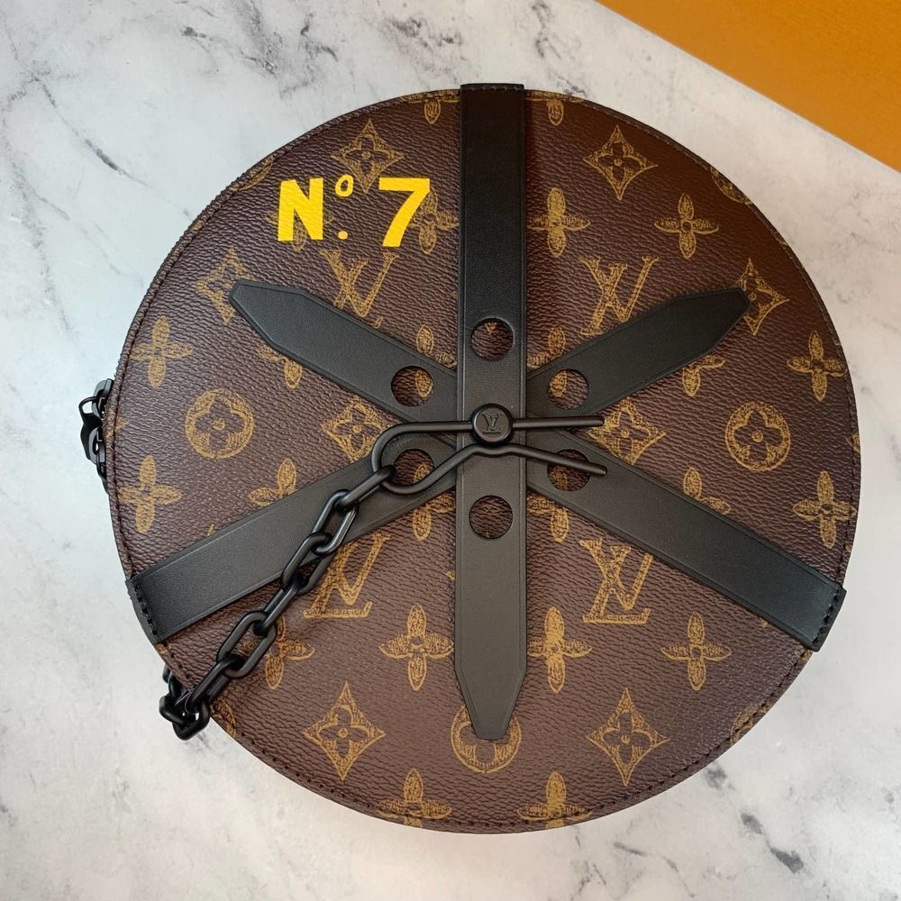 Louis Vuitton Wheel box bag Virgil Abloh N°7 Monogram LV round SS22 Rare No 7 - Picture 3 of 14